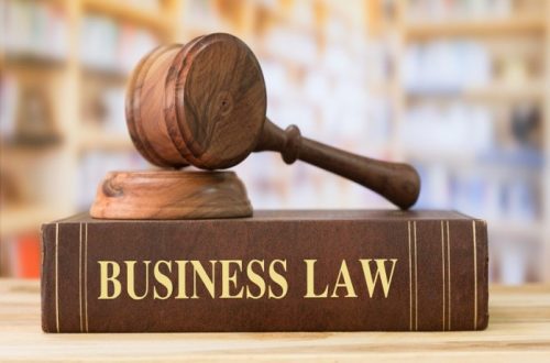 Regulasi & Hukum dalam Bisnis di Indonesia