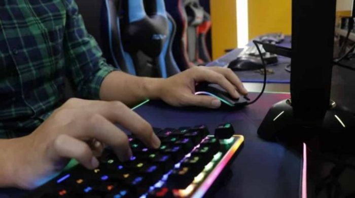 Teknologi Gadget Terkini untuk Gamer Profesional